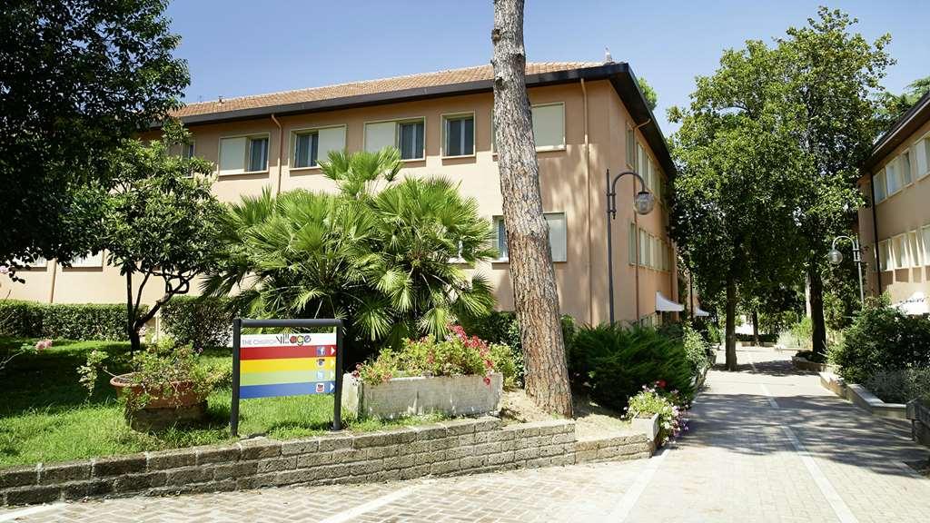 The Church Village Rome Exterior photo